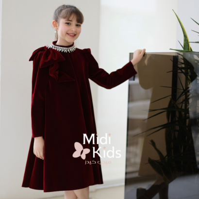 صورة فستان بناتي مخمل عنابي جوخ | فيونكة كتف وإكسسوار رقبة فاخر - m3780